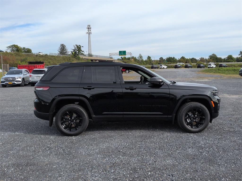 new 2025 Jeep Grand Cherokee car