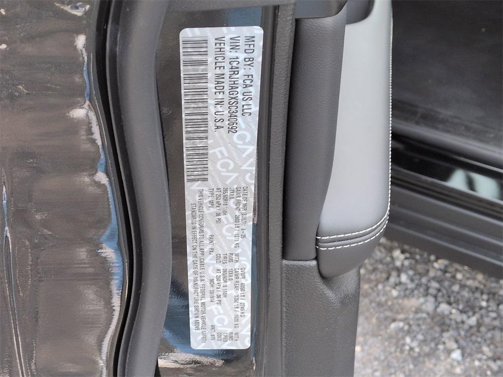new 2025 Jeep Grand Cherokee car