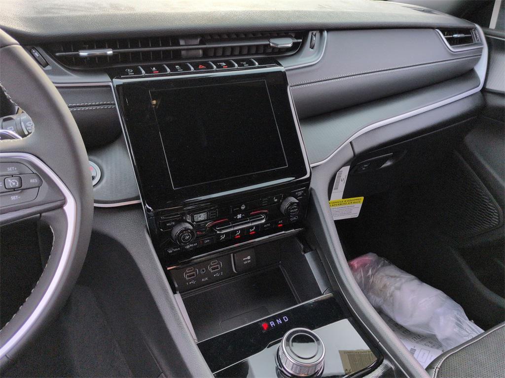 new 2025 Jeep Grand Cherokee car