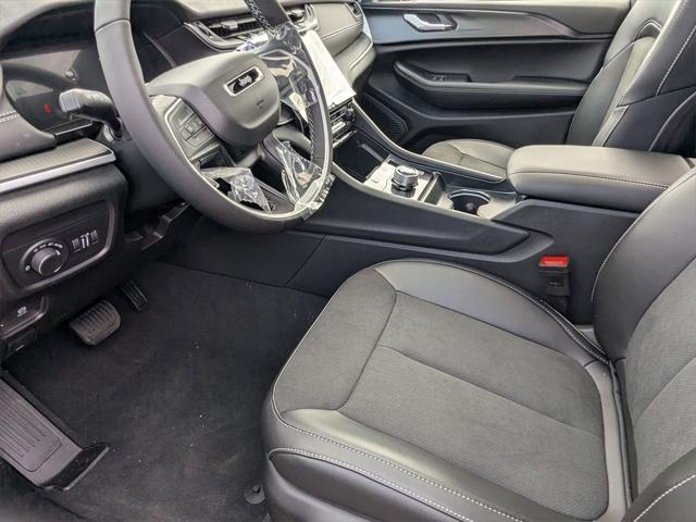new 2025 Jeep Grand Cherokee car, priced at $45,355