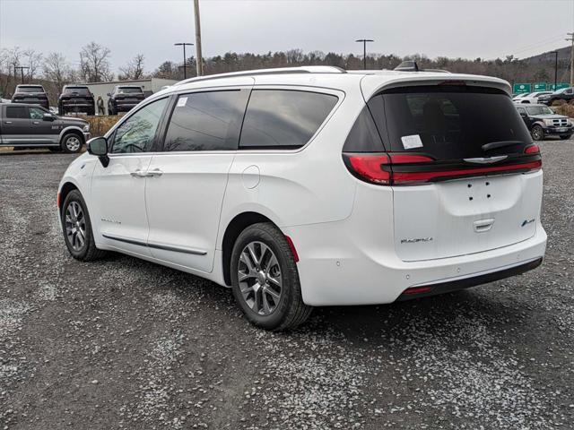 new 2023 Chrysler Pacifica car, priced at $59,390