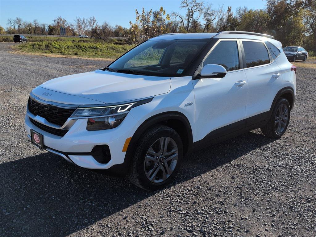used 2023 Kia Seltos car, priced at $20,700