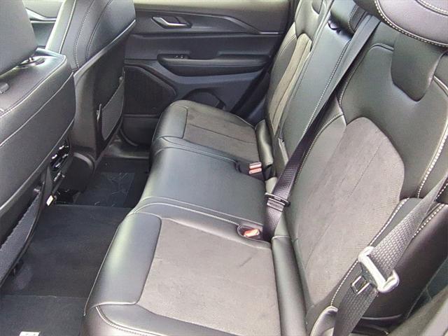 new 2025 Jeep Grand Cherokee car, priced at $43,400