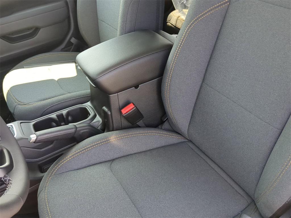 new 2025 Jeep Wrangler car, priced at $48,705