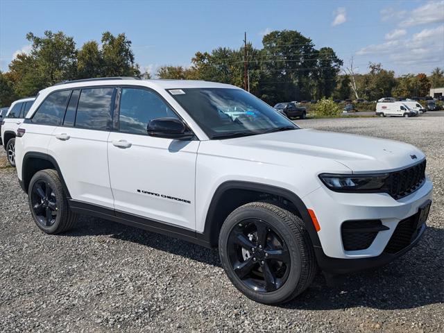 new 2025 Jeep Grand Cherokee car, priced at $52,685