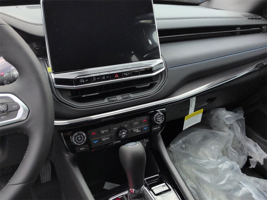 new 2026 Jeep Compass car, priced at $35,750