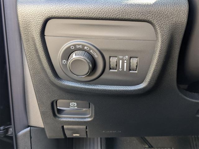 new 2025 Jeep Grand Cherokee car, priced at $43,710