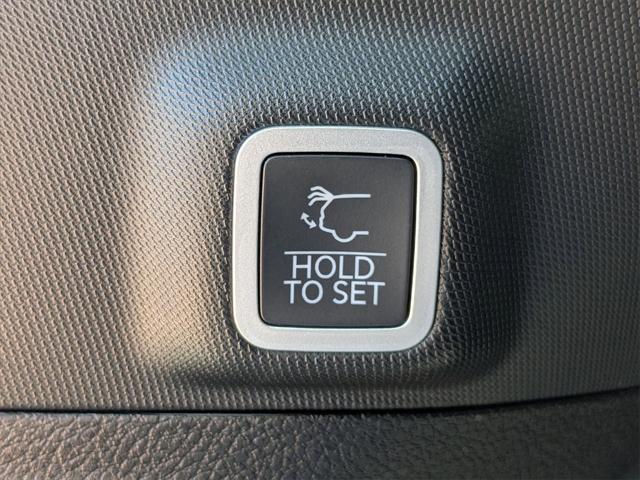 new 2025 Jeep Grand Cherokee car, priced at $43,710