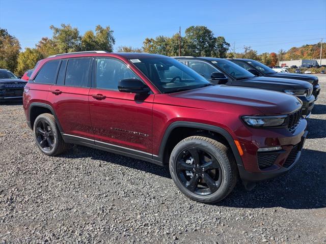 new 2025 Jeep Grand Cherokee car, priced at $52,535