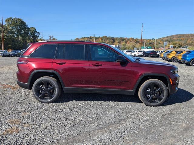 new 2025 Jeep Grand Cherokee car, priced at $52,535