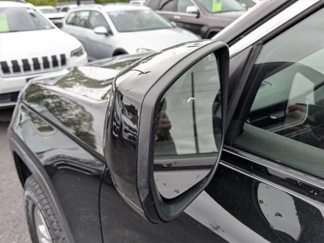 used 2022 Jeep Grand Cherokee car, priced at $29,550