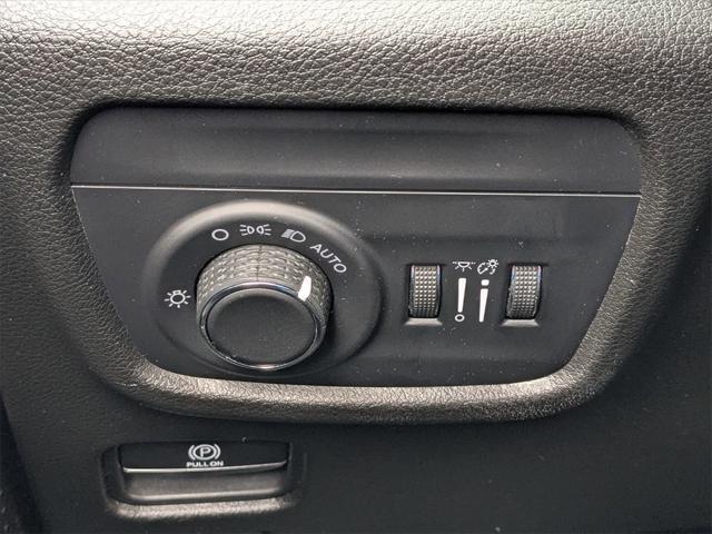 used 2022 Jeep Grand Cherokee car, priced at $29,900