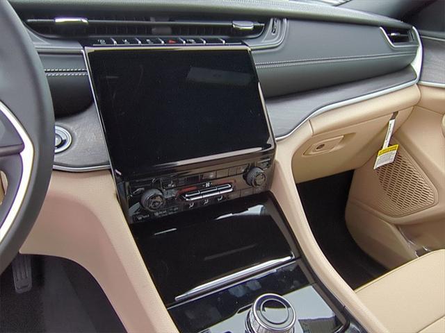 new 2025 Jeep Grand Cherokee L car, priced at $48,712