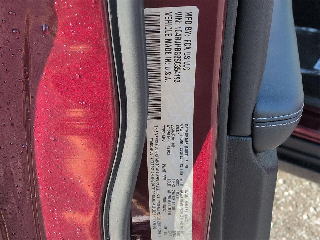 new 2025 Jeep Grand Cherokee car