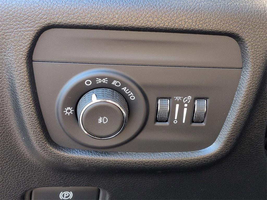 new 2025 Jeep Grand Cherokee car