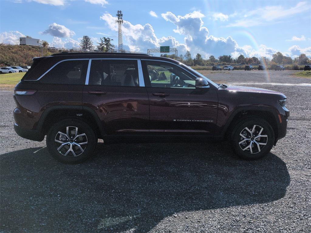 new 2025 Jeep Grand Cherokee car