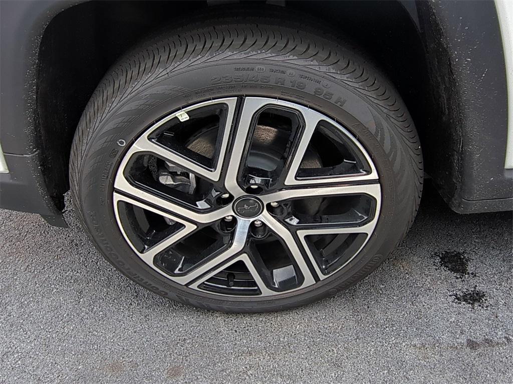 new 2025 Jeep Compass car, priced at $32,990