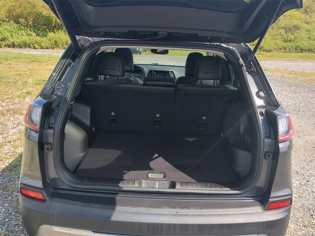 used 2022 Jeep Cherokee car, priced at $27,500