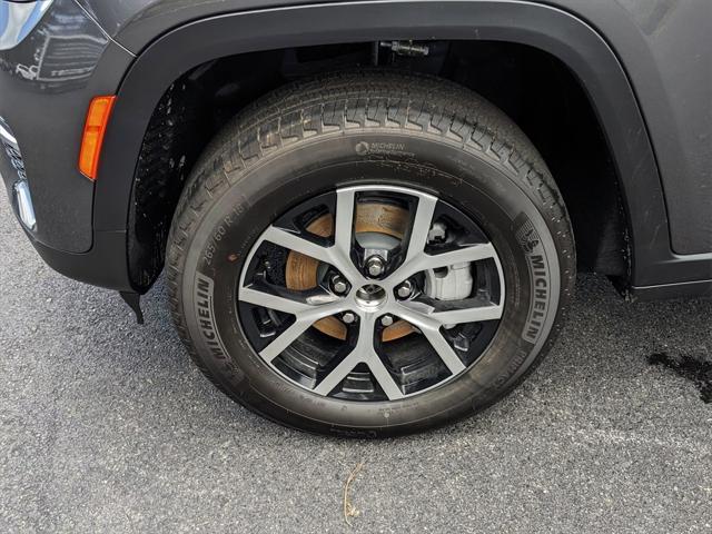 new 2024 Jeep Grand Cherokee car, priced at $48,310