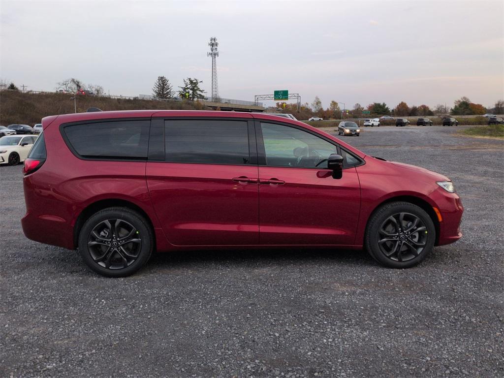 new 2026 Chrysler Pacifica car, priced at $49,675