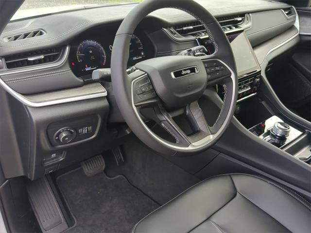 new 2025 Jeep Grand Cherokee car, priced at $46,011