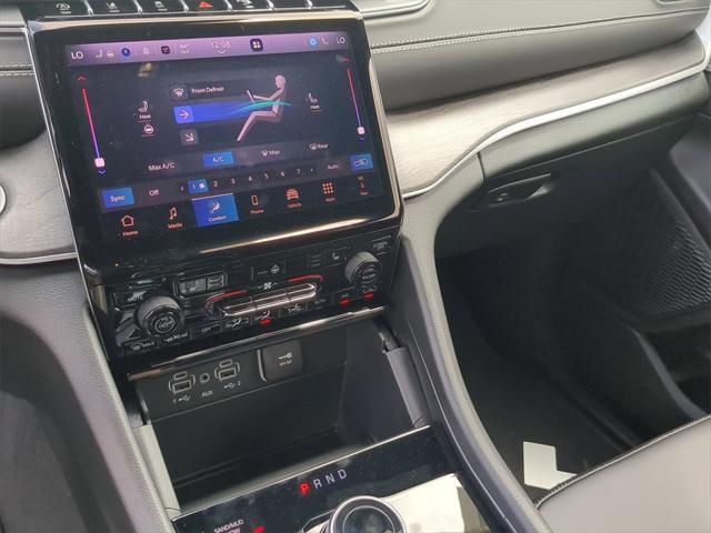 new 2025 Jeep Grand Cherokee car, priced at $46,011