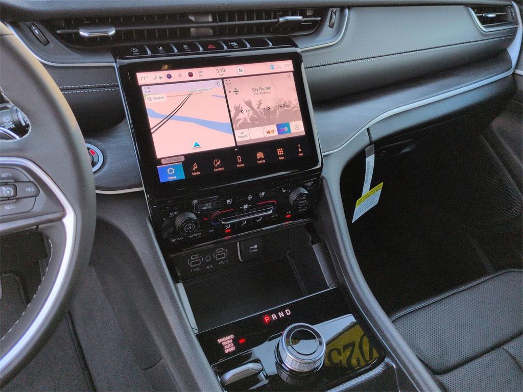 new 2025 Jeep Grand Cherokee car, priced at $51,680
