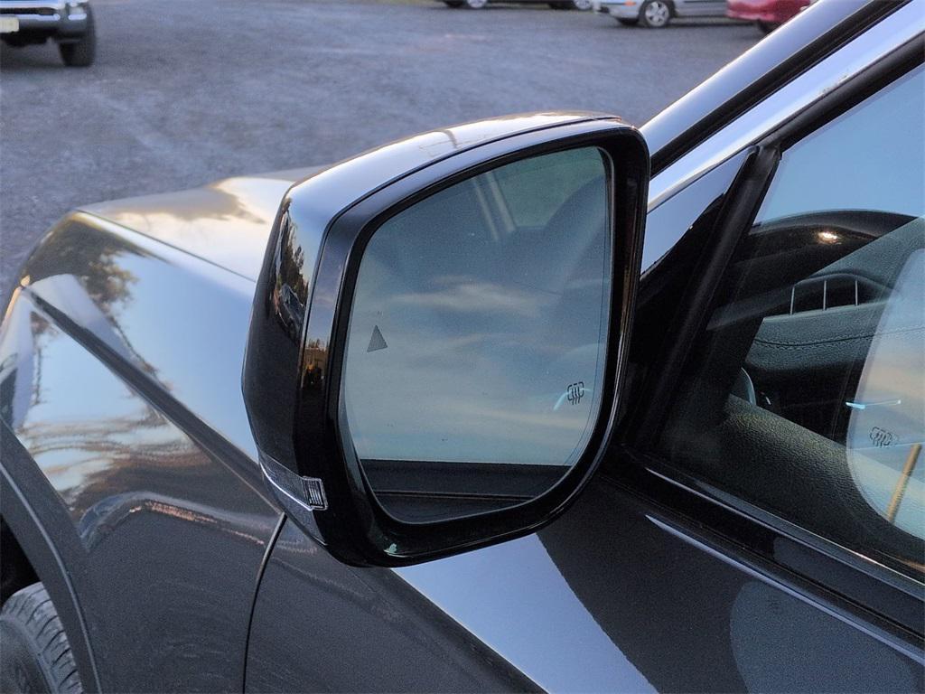 new 2025 Jeep Grand Cherokee car, priced at $51,680