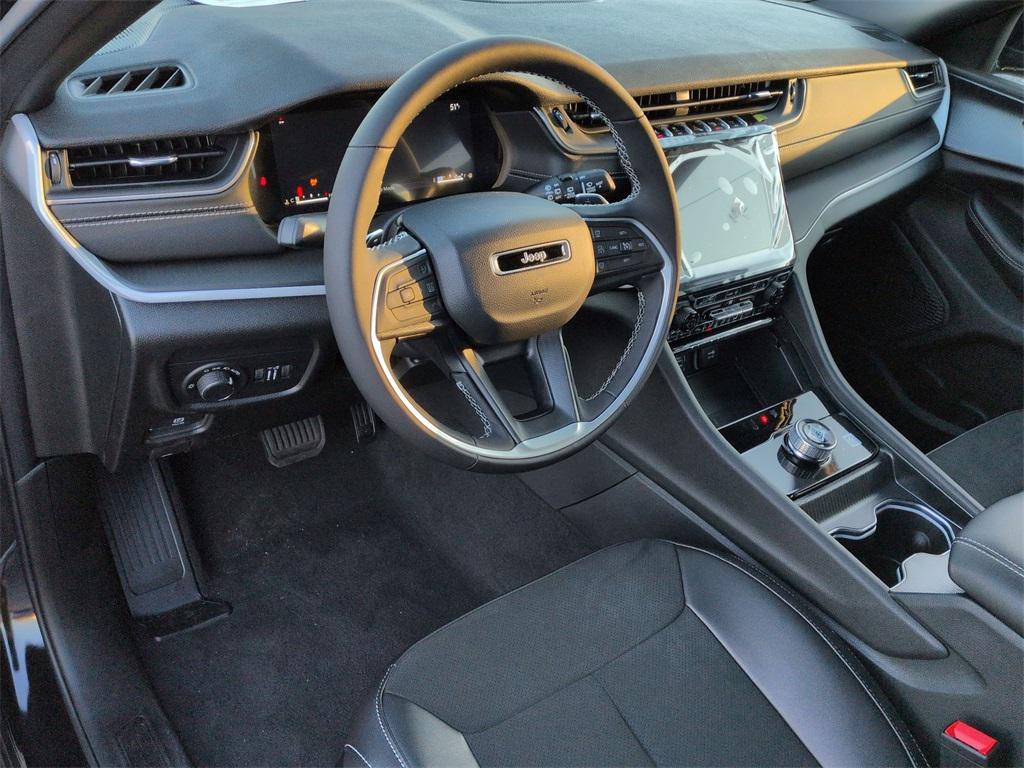 new 2025 Jeep Grand Cherokee car, priced at $44,905