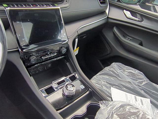 new 2025 Jeep Grand Cherokee car, priced at $46,730