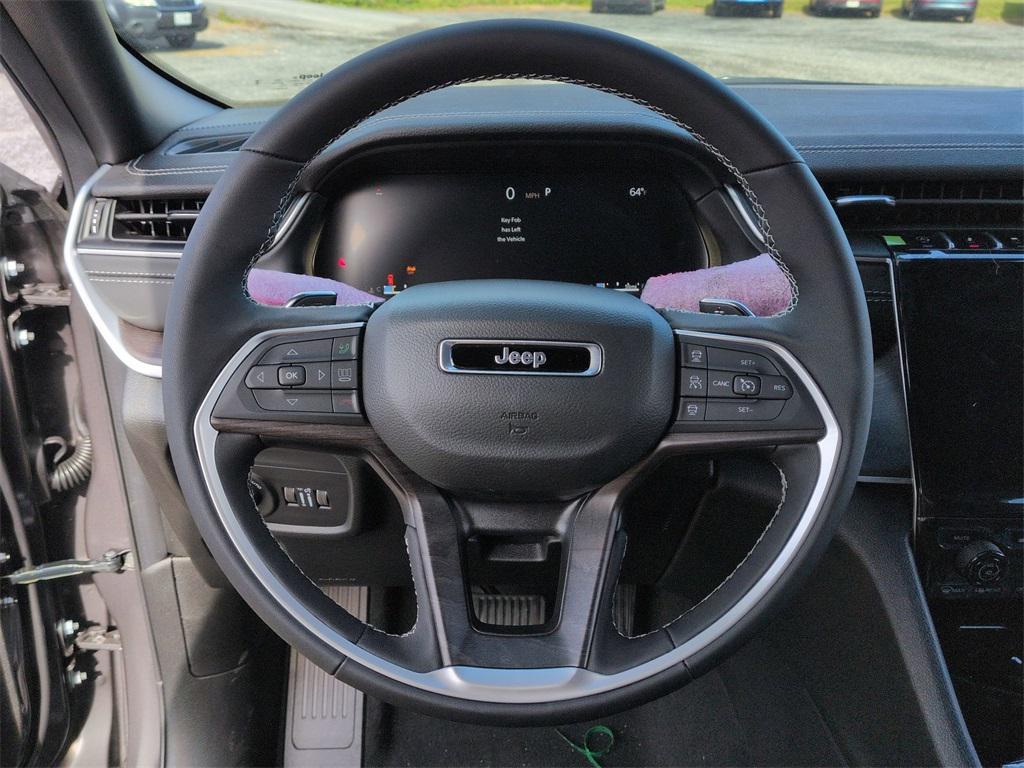 new 2025 Jeep Grand Cherokee car, priced at $48,185