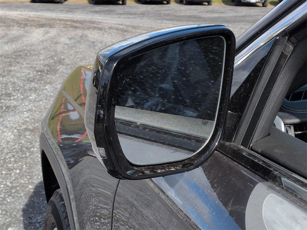 new 2025 Jeep Grand Cherokee car, priced at $48,185