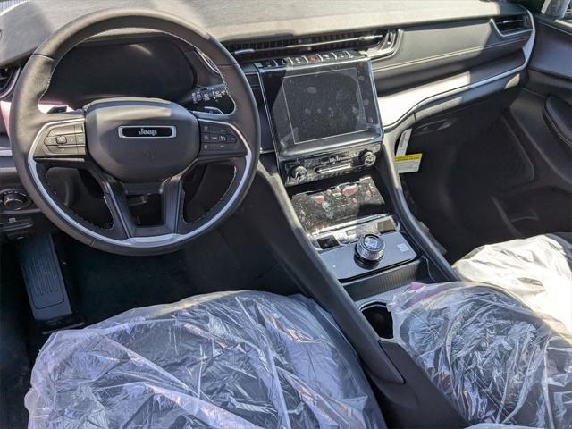 new 2025 Jeep Grand Cherokee car, priced at $42,400