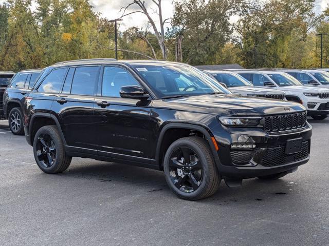 new 2025 Jeep Grand Cherokee car, priced at $52,535