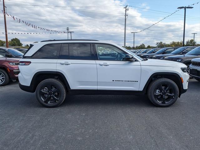 new 2025 Jeep Grand Cherokee car, priced at $51,940