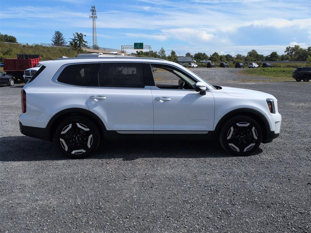 used 2024 Kia Telluride car, priced at $36,900