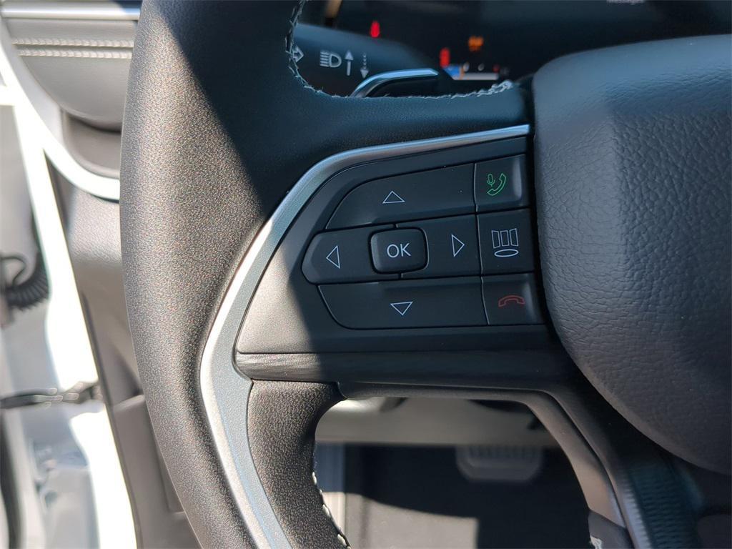 new 2025 Jeep Grand Cherokee car, priced at $42,115