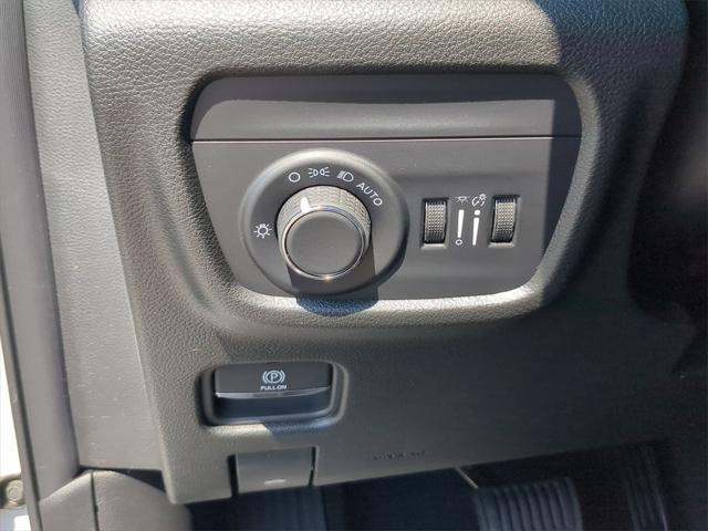 new 2025 Jeep Grand Cherokee car, priced at $42,115