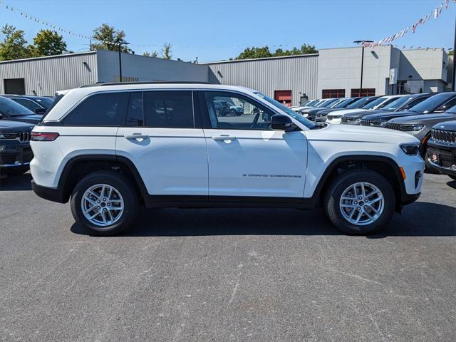 new 2024 Jeep Grand Cherokee car, priced at $40,330