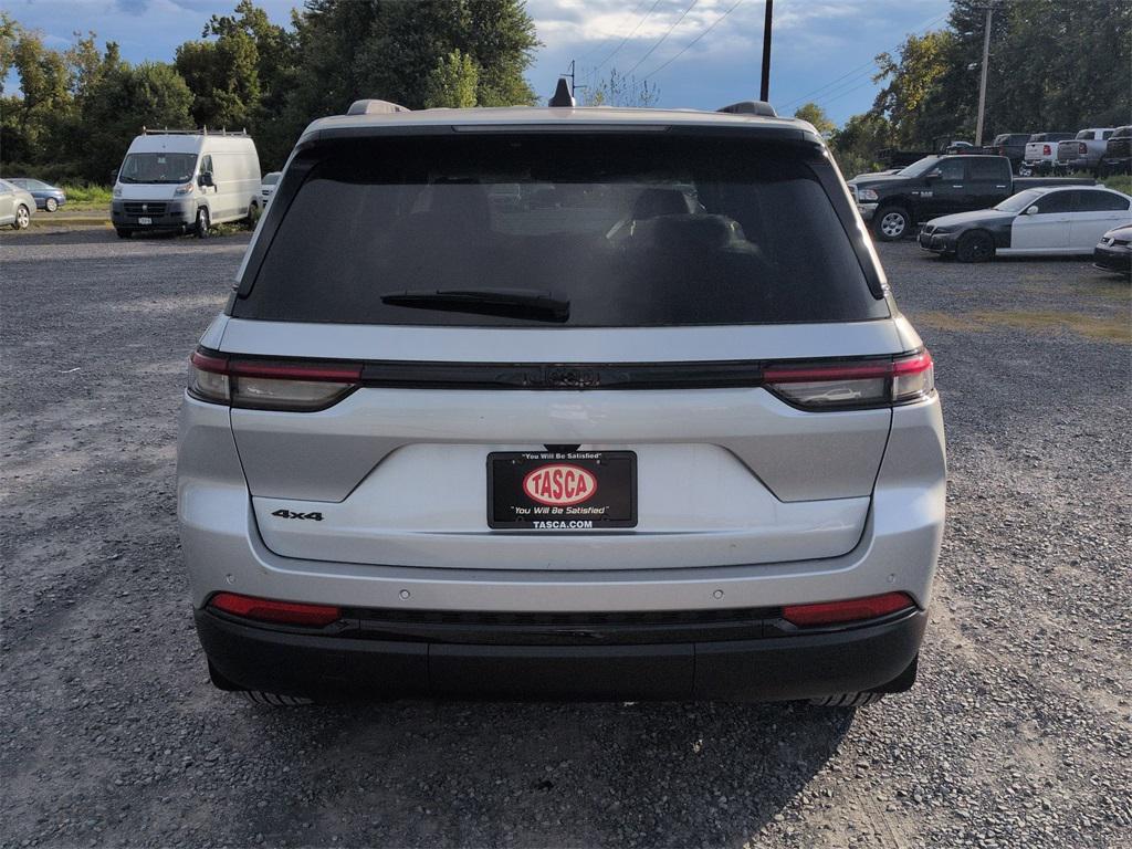new 2025 Jeep Grand Cherokee car, priced at $44,405