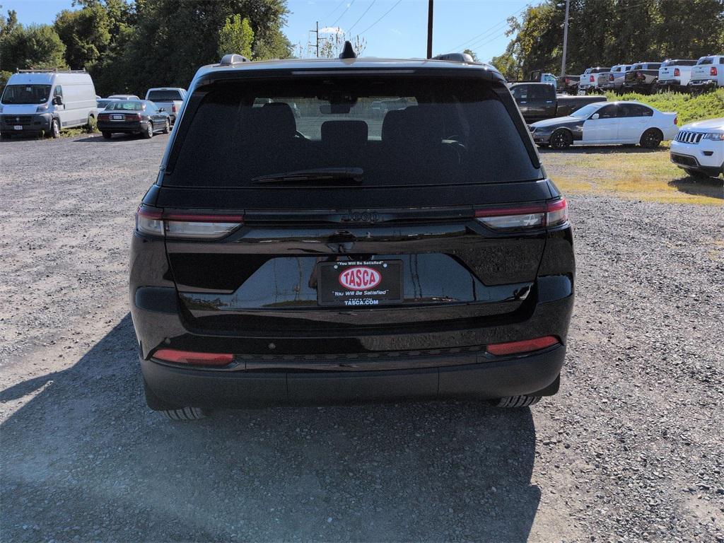 new 2025 Jeep Grand Cherokee car, priced at $42,905