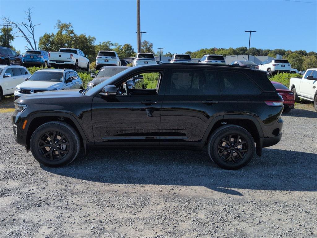 new 2025 Jeep Grand Cherokee car, priced at $42,905
