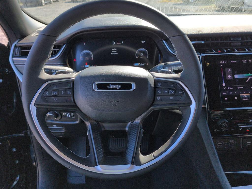 new 2025 Jeep Grand Cherokee car, priced at $42,905