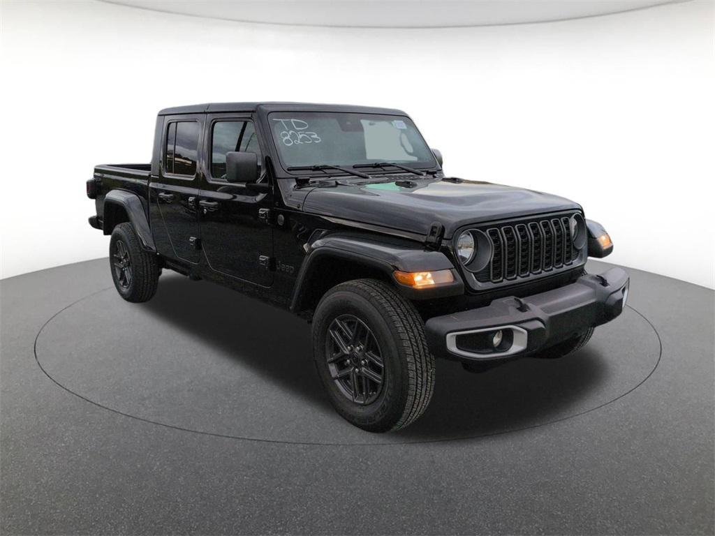 new 2025 Jeep Gladiator car, priced at $46,150