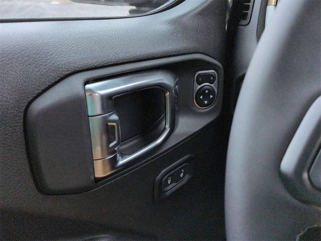 new 2025 Jeep Gladiator car, priced at $46,150