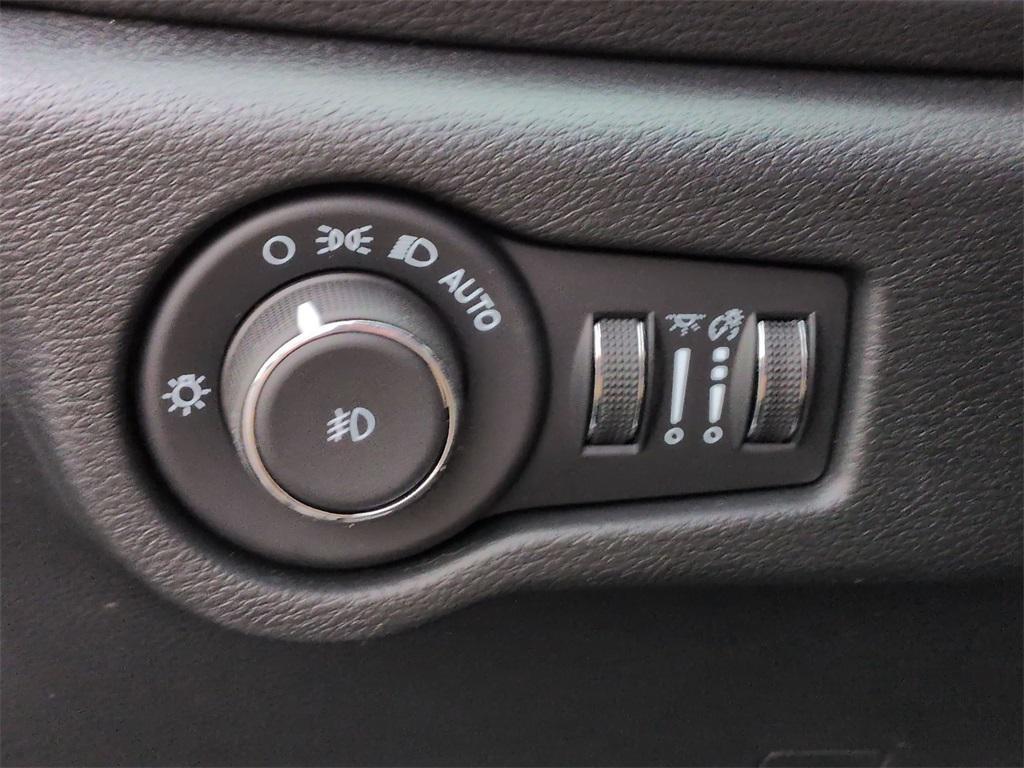 new 2026 Chrysler Pacifica car, priced at $44,610