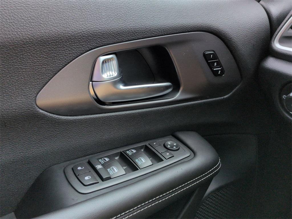 new 2026 Chrysler Pacifica car, priced at $44,610