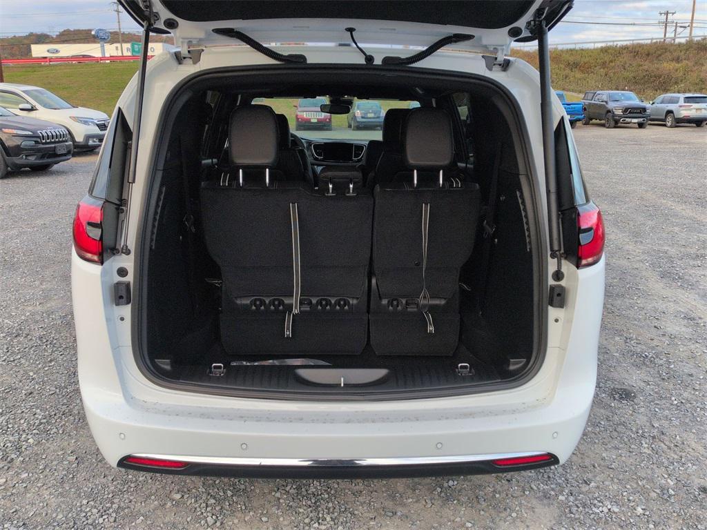 new 2026 Chrysler Pacifica car, priced at $42,365