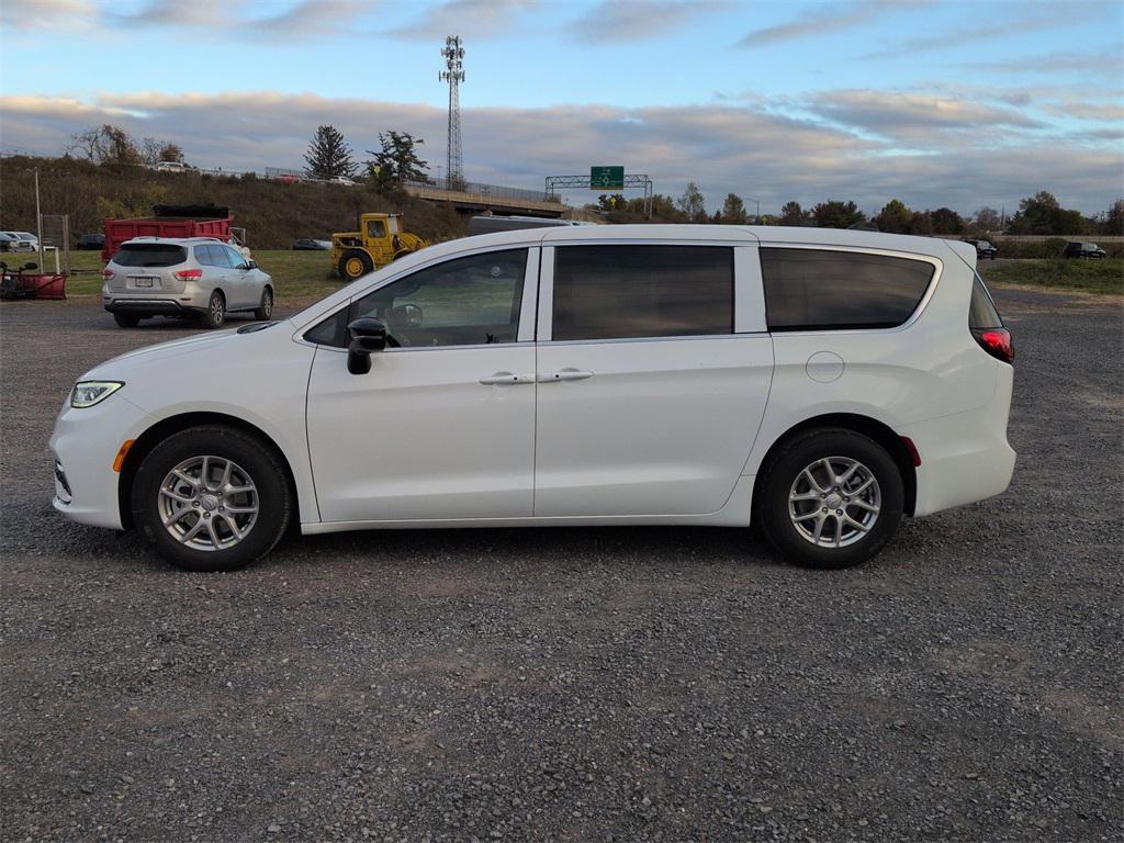 new 2026 Chrysler Pacifica car, priced at $42,365