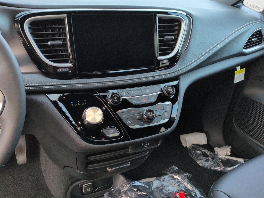 new 2026 Chrysler Pacifica car, priced at $42,365